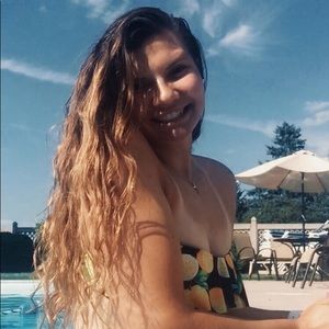 Meet your Posher, Cara